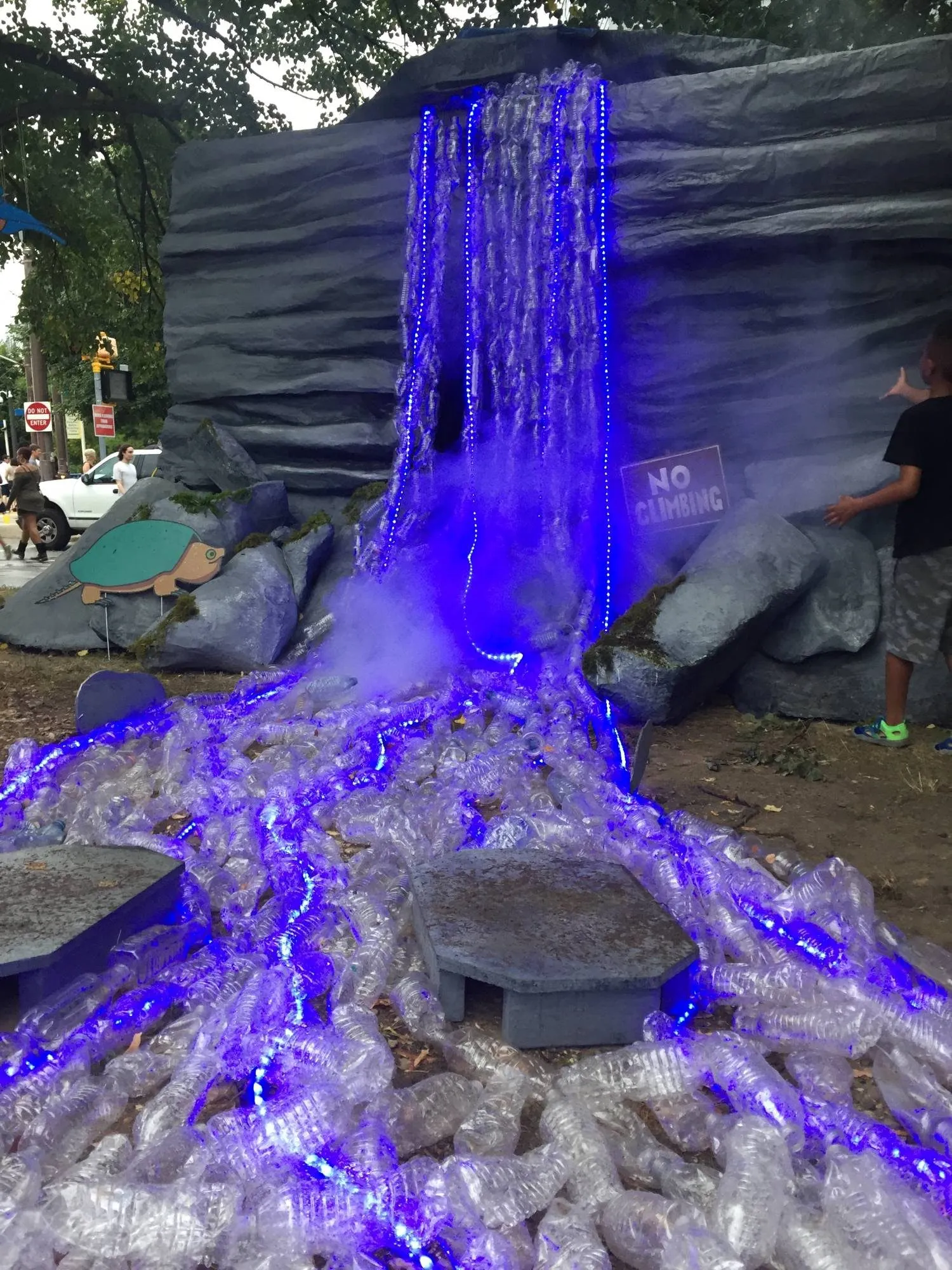 Aquarium Falls, 2017
